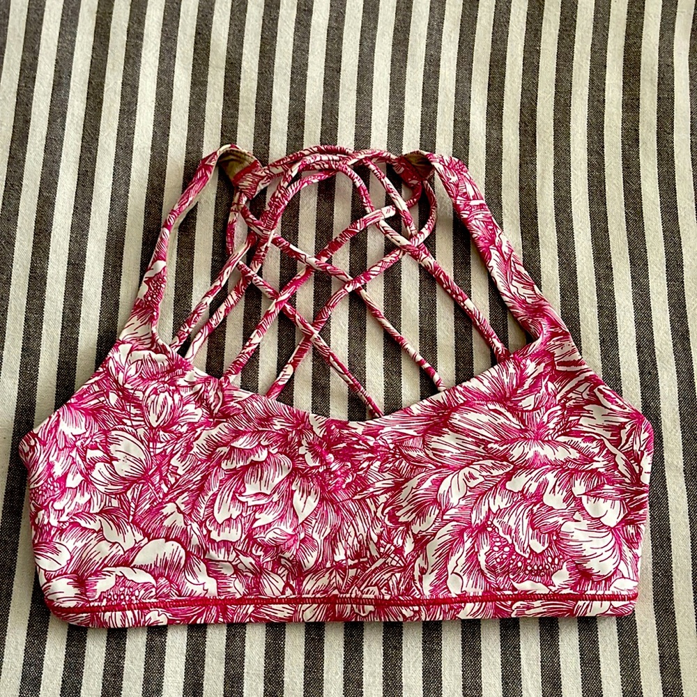 Lululenon bra size 6